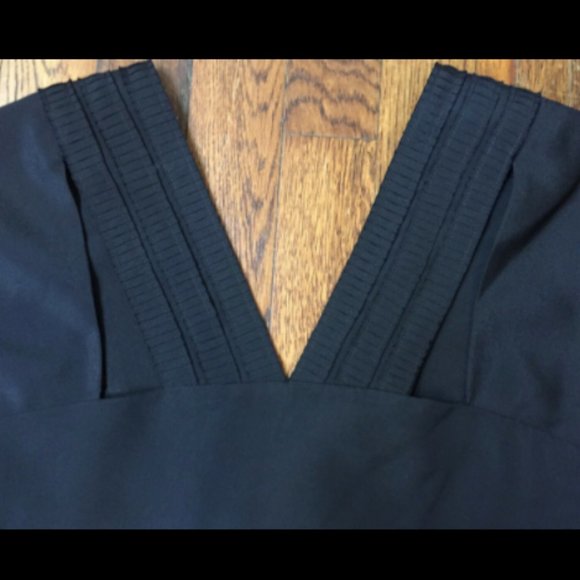 Susana Monaco Black Cut Out V-Neck Shift Dress - Picture 8 of 10